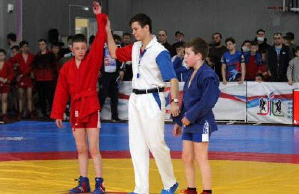 3 медали привезли с первенства области татарские самбисты