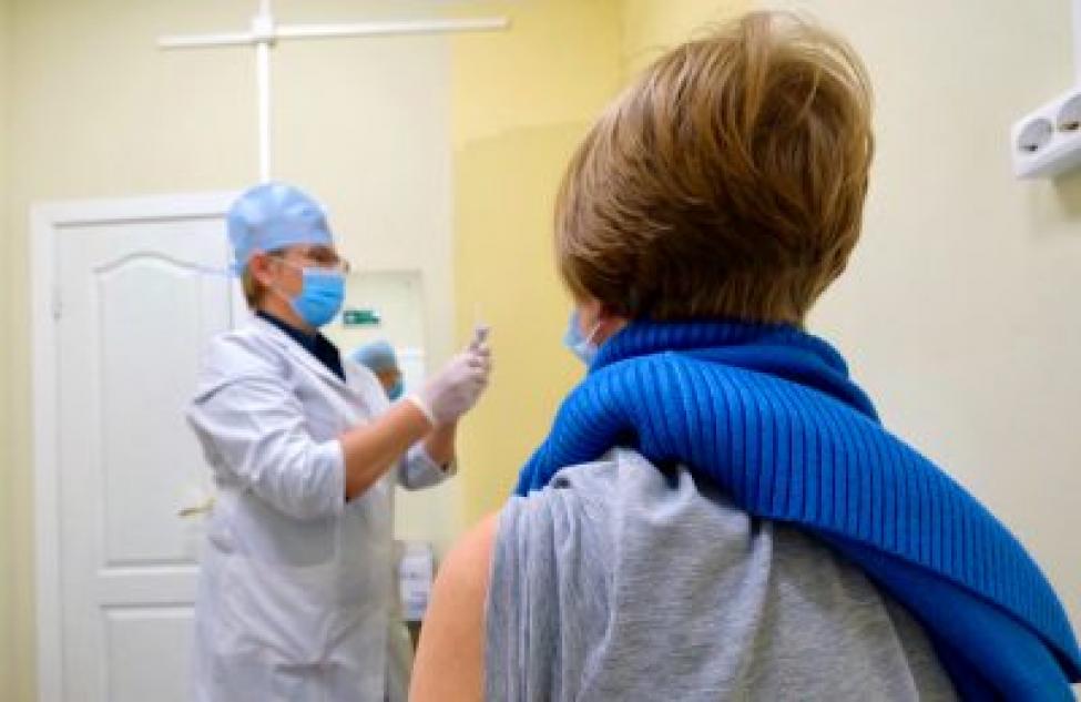 97% пожилых жителей Новосибирской области привились от коронавируса