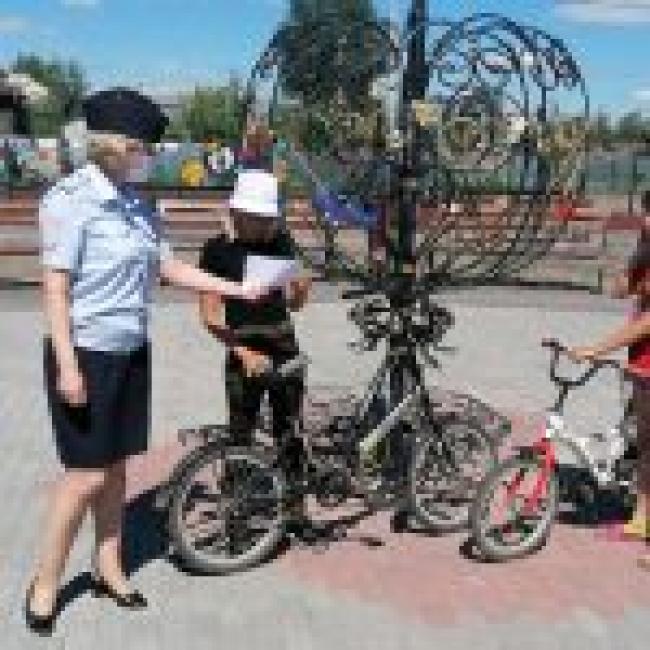 Правила дорожной безопасности посоветовали не забывать на каникулах школьникам Татарского района