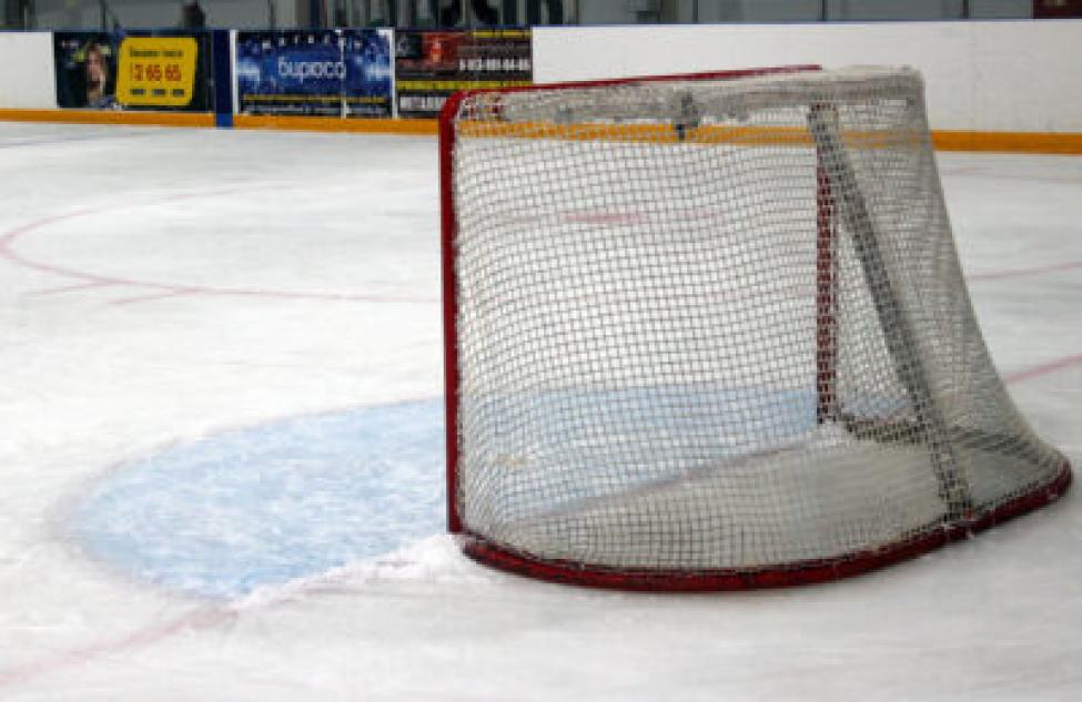 Хоккейный чемпионат стартовал в Татарске после зимних каникул