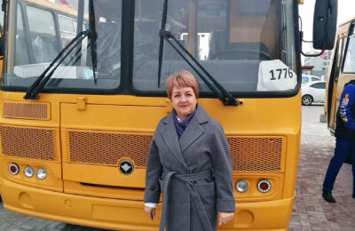 Еще один школьный автобус прибыл в Татарский район
