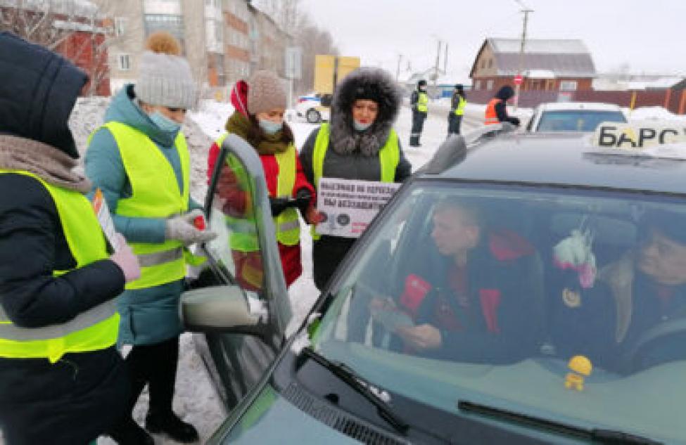 Татарским водителям напомнили об опасности нарушения ПДД на переездах