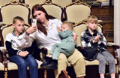 Многодетные мамы Новосибирской области получили знаки «За материнскую доблесть»
