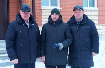 Ключи от новых квартир получили 16 детей-сирот в Татарске