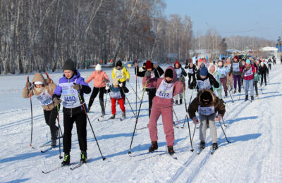 Более 500 участников вышли на старт «Лыжни России» в Татарске