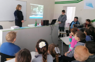 Уроки безопасности проводят инспекторы ГИБДД для учащихся Татарского района