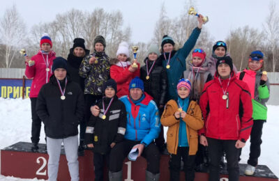 В память о «Снежных призраках» вышли на лыжню школьники из Татарска