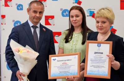 Диплом и 300 тысяч рублей получил школьный музей из Татарского района