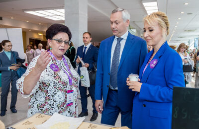 Андрей Травников высоко оценил деятельность Женской ассамблеи Новосибирской области