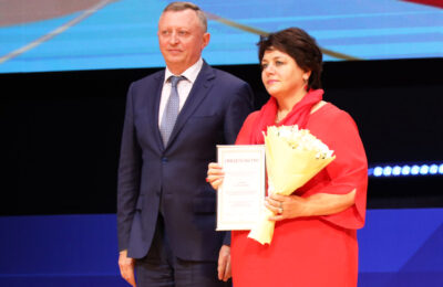 Педагога из Татарска наградили в числе лучших учителей Новосибирской области