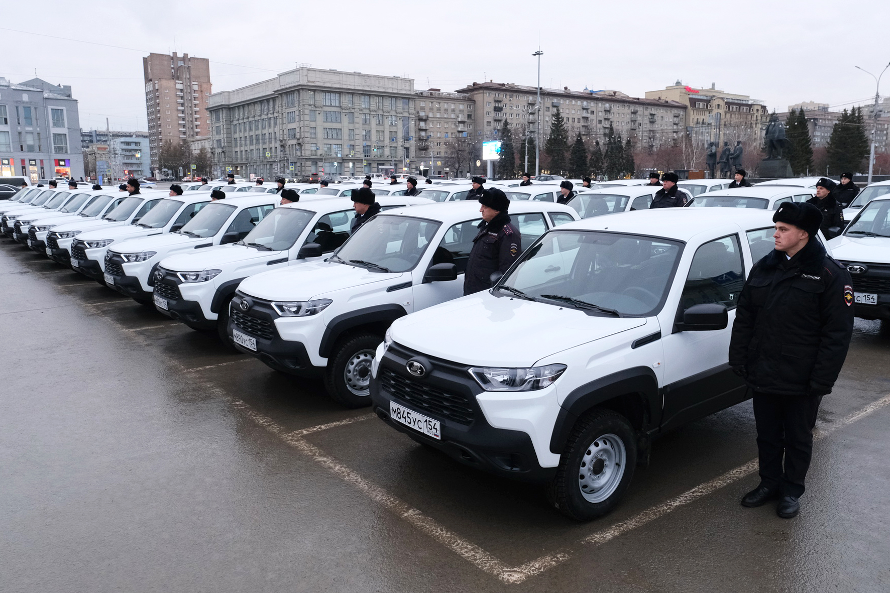 Новые служебные автомобили получили участковые Новосибирской области -  Народная газета