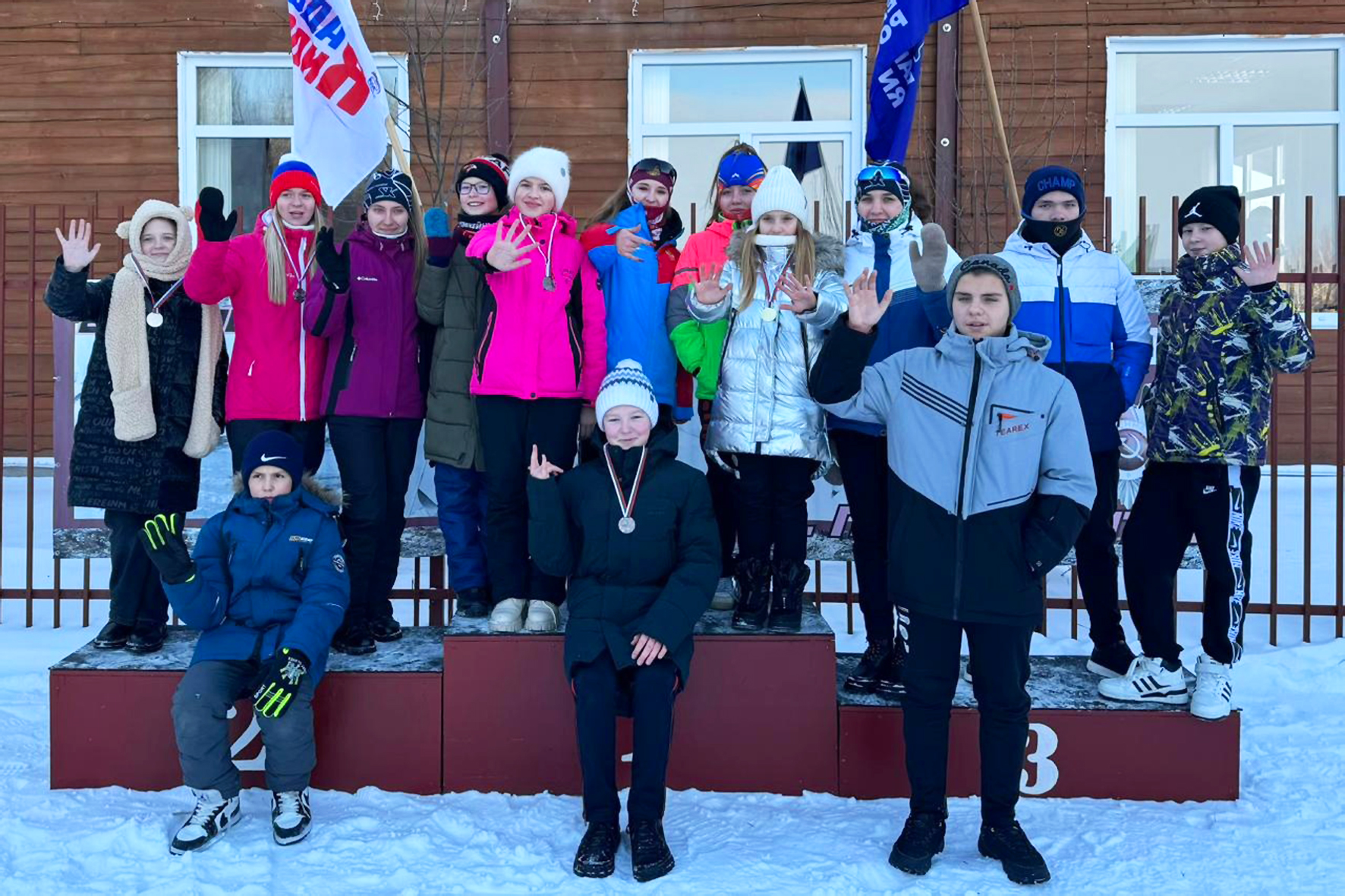 Участники лыжного турнира