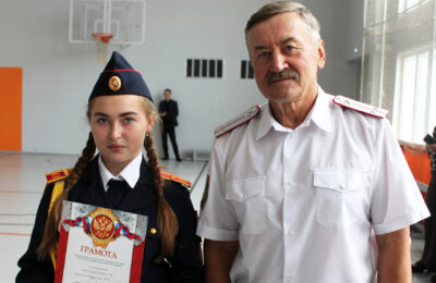 «Любо, братцы»: о мужестве и патриотизме рассказывает школьникам казак в Татарске