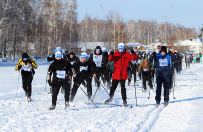 Порядка 700 спортсменов вышли на старт «Лыжни России» в Татарске