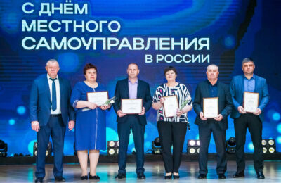 Сотрудники муниципалитетов Татарского района отметили профессиональный праздник
