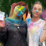 Ретро-хитами и фестивалем красок отметили День молодежи в Татарске