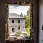 Более 760 человек переселят из аварийного жилья в Новосибирской области