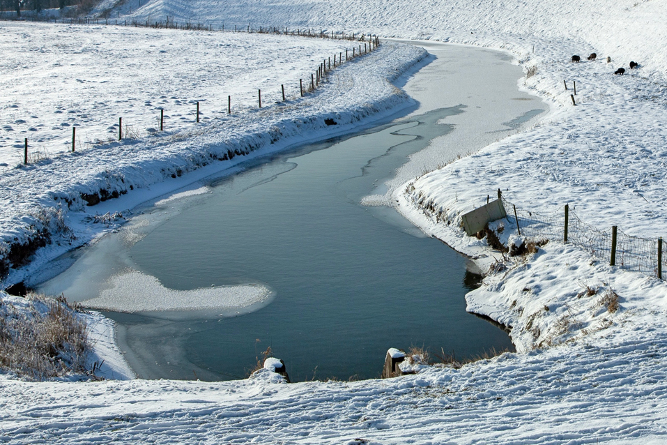 Лед на реке