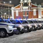 Новые автомобили вручил полицейским Новосибирской области Андрей Травников