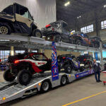 Новый отечественный автовоз и боевого робота представили в Новосибирске