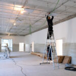 Строже контролировать ремонт социальных объектов поручил губернатор Травников