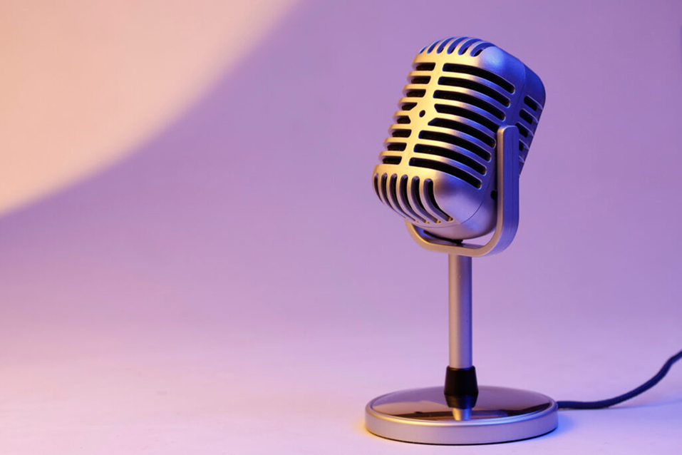 Ретро-микрофон