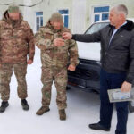 Фермер из Татарского округа вручил автомобиль бойцам спецоперации