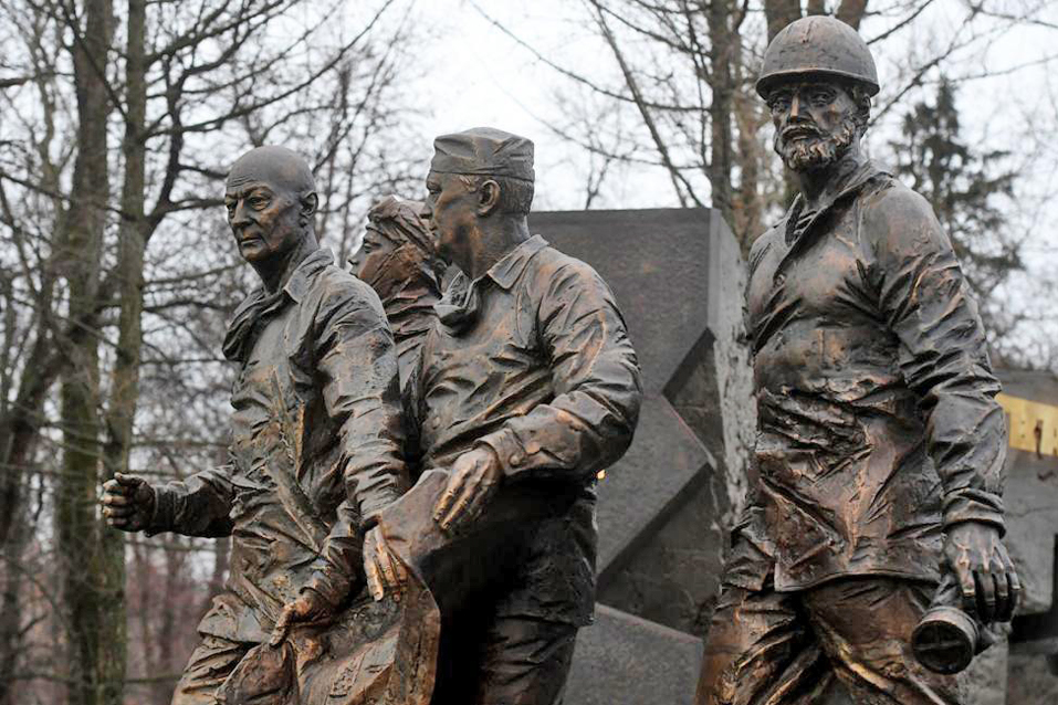 Памятник Чернобыль