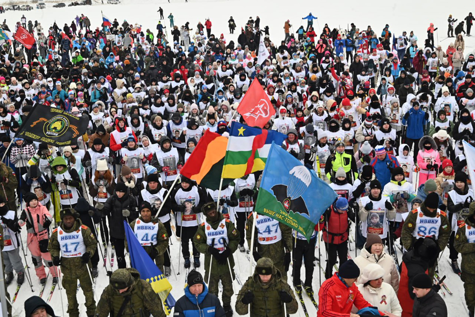 Подвигу участников СВО посвятили лыжный переход в Новосибирской области