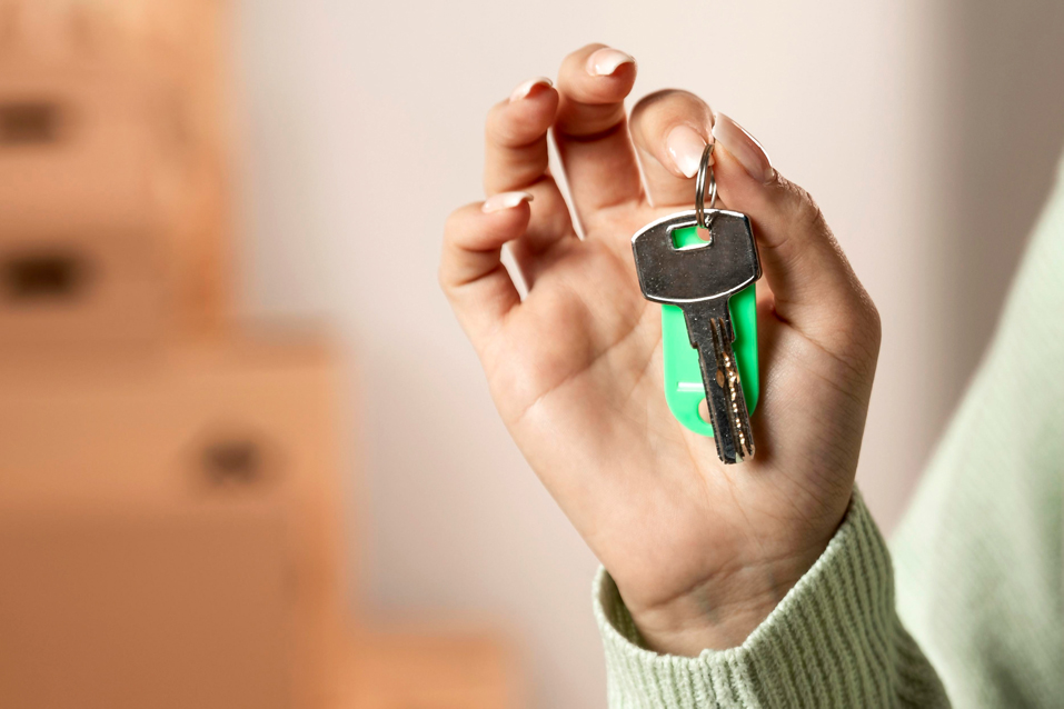 Преимущественное право на жилье получат еще больше сирот в Новосибирской области