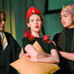 Одну из главных ролей в «Летучем корабле» сыграла школьница из Татарска