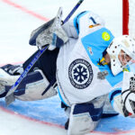 С крупного поражения начала серию плей-офф новосибирская «Сибирь»