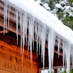 Держаться дальше от зданий посоветовали спасатели жителям Новосибирский области