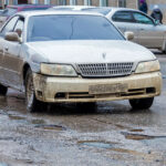О штрафе за грязные номера напомнили водителям Новосибирской области