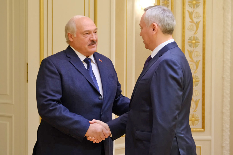 С праздником поздравил братские народы России и Беларуси губернатор Травников