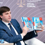 Новые учебники по обществознанию поступят в школы Новосибирской области
