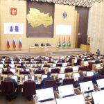За конструктивную работу поблагодарил депутатов Андрей Травников